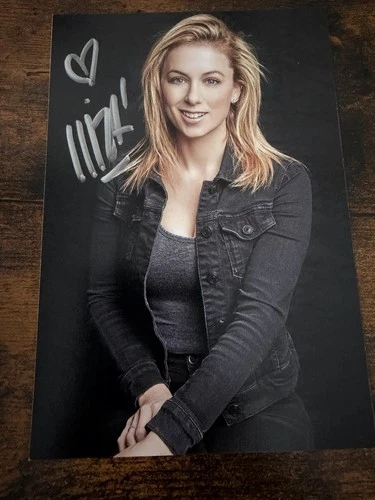 ILIZA SHLESINGER Signed 4x6 Photo COMEDIAN AUTOGRAPH Auto