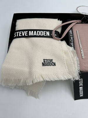 【新品タグつき】STEVE MADDEN 財布&amp;マフラー セット Steve Madden 2 Piece Set Scarf & Wallet Wristlet Clutch Pink And