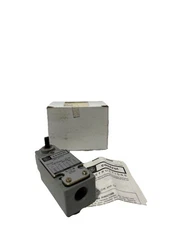 GENERAL ELECTRIC CR115G10711 General Purpose Limit Switch 600VAC NEW OPEN BOX