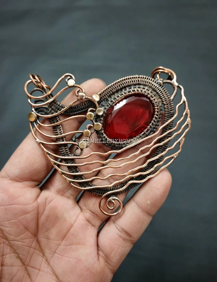 Collar de granate facetado envuelto en alambre de cobre collar colgante piedras preciosas único Foto 3 de 4