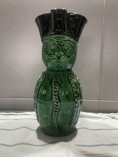 Ungarischer Husarenkrug &bdquo;Miska Kancs&oacute;&ldquo; &ndash; Vintage Keramik Weinkrug / Figur Gr&uuml;n