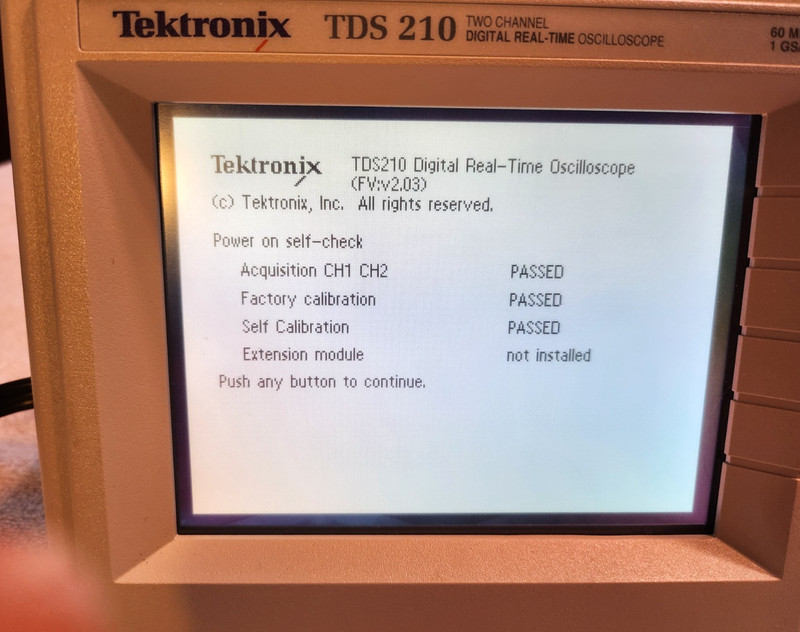 TEKTRONIX TDS 210 DIGITAL OSCILLOSCOPE 2 CHANNEL 60MHz 1 GS/s SEE LISTING 4 INFO