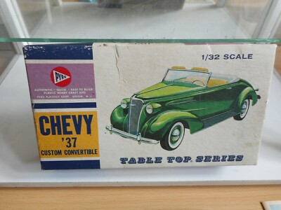 Modellbausatz Pyro '37 CHevy Custom Convertible auf 1:32 in Box