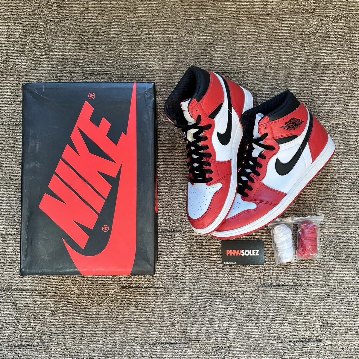 Air Jordan 1 Retro High OG 'Chicago' 2015 555088-101