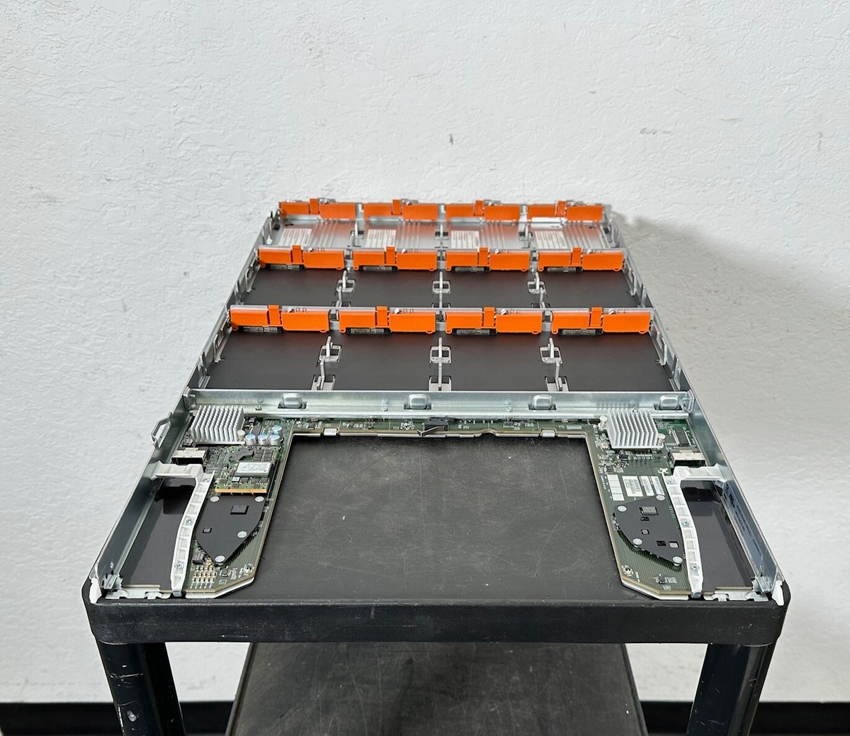 フータ　パネル NetApp X-48566-00-R6 12x Drive Shelf Drawer for NetApp 60-Bay E