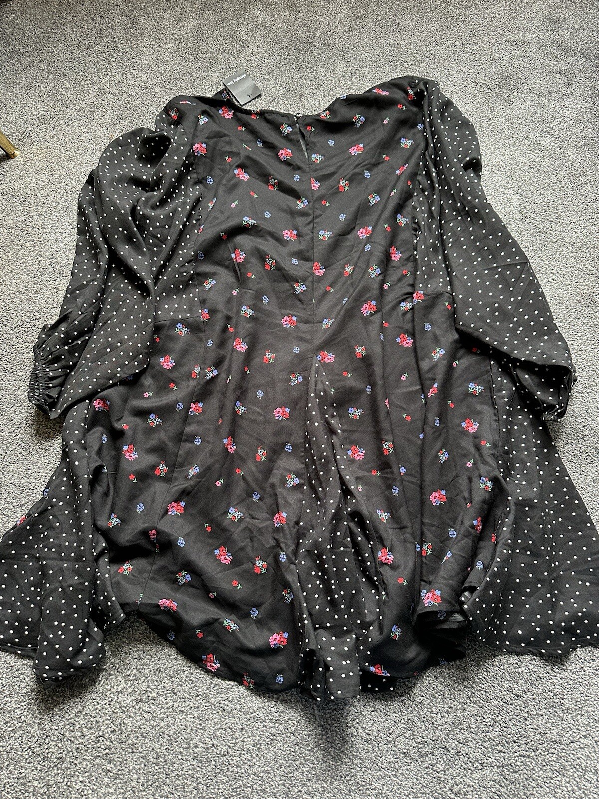 Picture 4 of 5