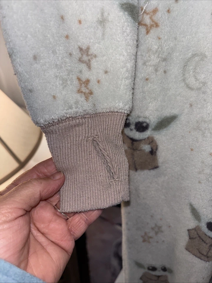 Pijama Star Wars Yoda Damas Talla XS Una Pieza Gris Manga Larga Bolsillos con Cremallera Foto 4 de 4