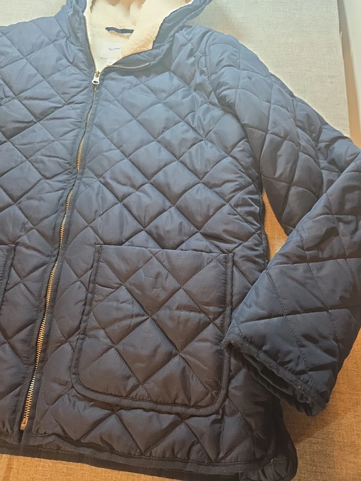 女式小号海军蓝旧海军夏尔巴内衬绗缝连帽袖口夹克外套 — 第 2/4 张图片