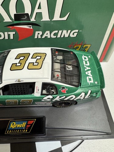 Ken Schrader #33 SKOAL 1998 Revell 1/24 Nascar Diecast With Case - Picture 6 of 14