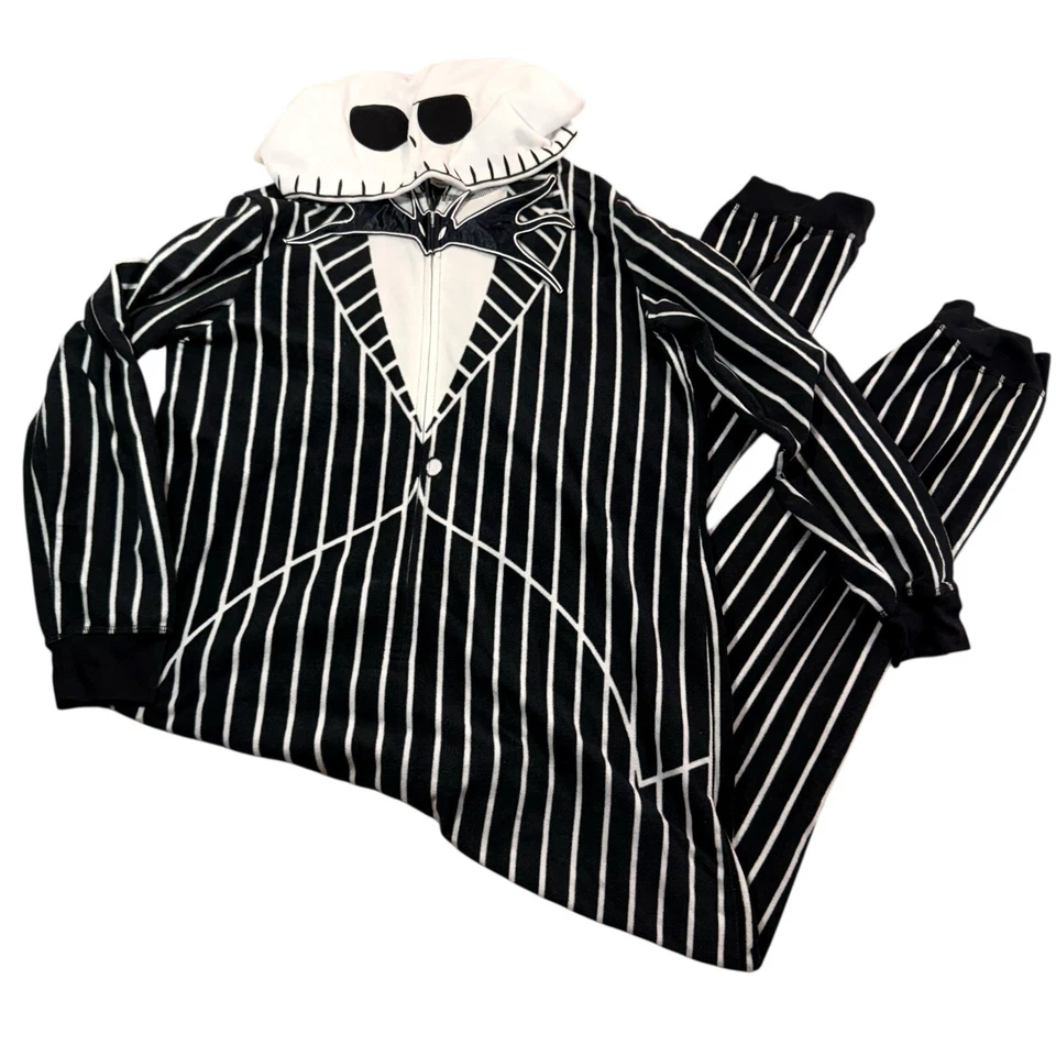 “Nightmare Before Christmas” Jack Skellington Costume – Size 2XL 🎃🖤 - Image 2 of 4