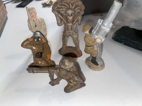 Playwood Transogram Composition 40s Toy Soldier LOT 5 Gas Mask WWII US A Manoil