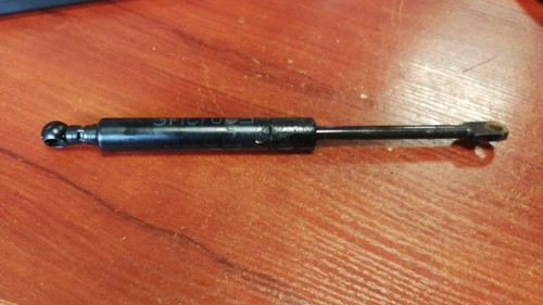 Dämpfer Heckscheibe Gasdruckfeder für BMW E39 5er 530d 97-00 8190688