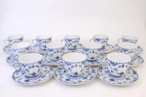 12 Cups & Saucers #1035 - Blue Fluted Royal Copenhagen - Full Lace - 1st Quality