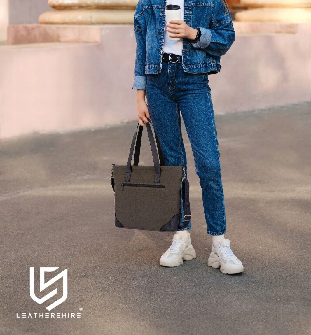 Canvas tote bag deals with leather straps
