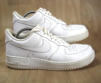 Nike Air Force 1 Low Triple White Sneaker Größe UK 8,5, US 9,5, EU 43, AF1 Herren.