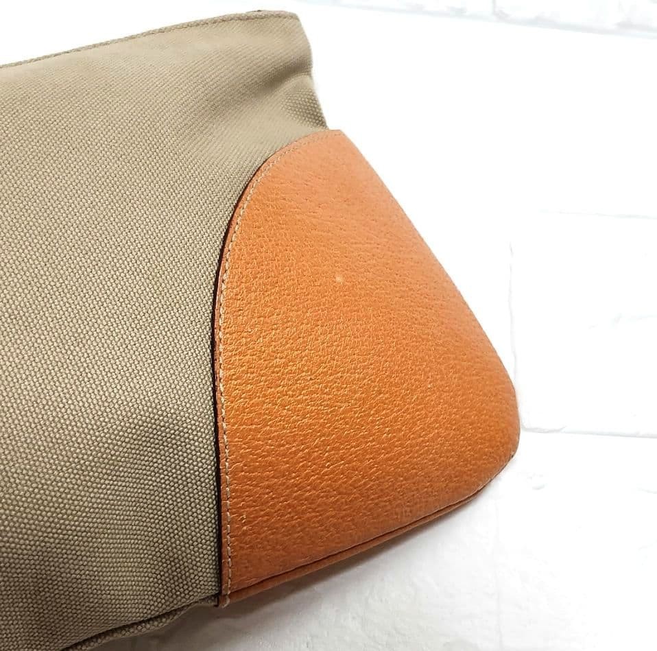 PRADA Beige Leather Triangular Plate Handbag Unis… - image 7