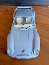 Vintage 1980s Bburago Italy 1:24 model of the Porsche 959 in Silver - no. 0121