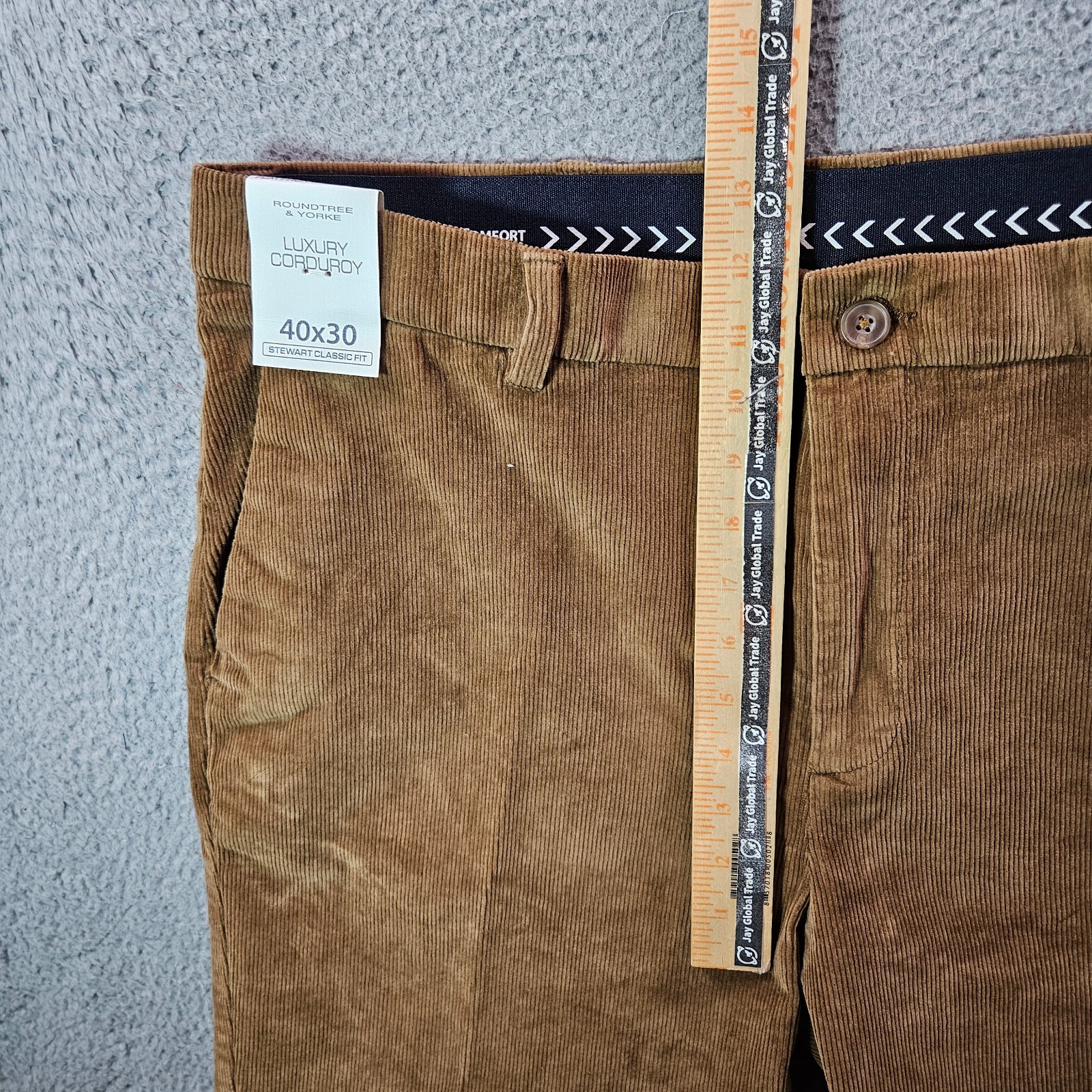 NEW Roundtree & Yorke Corduroy Pants Men 40 x 30 Flat Front Stretch Classic Tan