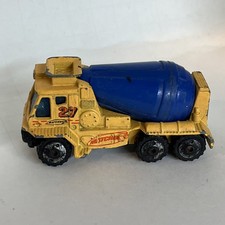 Matchbox 27 Cement Mixer Yellow and Blue 2000...