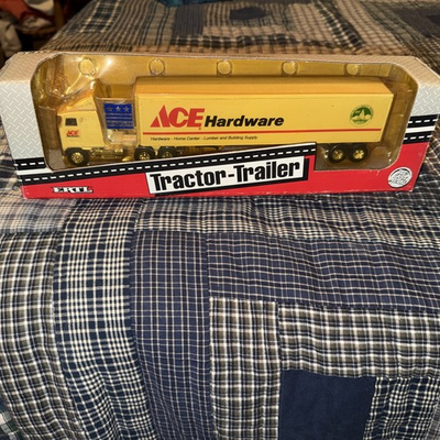 #ad NOS ERTL TRACTOR TRAILER ACE HARDWARE 1993 USA MADE 1:64 SCALE IN BOX $21.77