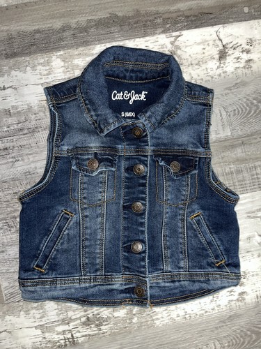 Cat & Jack Pre Owned S Sleeveless Jean Vest For Girls (Size 6/6x)