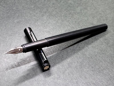 MONTBLANC NOBLESSE VIP No.1124 All-Black Vintage Fountain Pen 14K