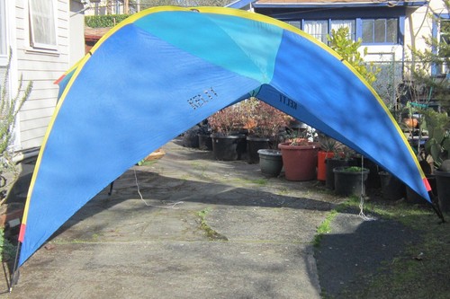 Kelty parasole 3 poli 13' 6"" x 7' 6"" x 7' 6"" impermeabile - Foto 2 di 12