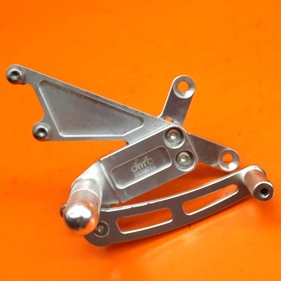 08-10 KAWASAKI NINJA ZX10R ZX10 DANMOTO RIGHT REARSET DRIVER FOOT PEG REST STOP | eBay 08-10 KAWASAKI NINJA ZX10R ZX10 DANMOTO RIGHT REARSET DRIVER FOOT PEG REST STOP | eBay