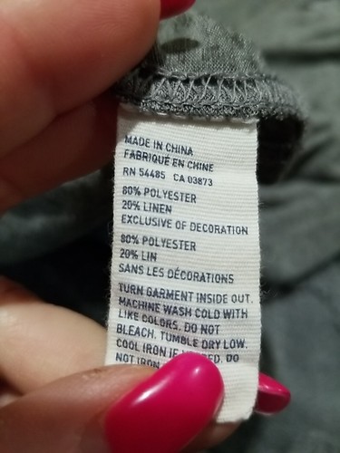 T-shirt AE AMERICAN EAGLE OUTFITTERS grigia con borchie nere cuore città taglia Xs - Foto 10 di 10