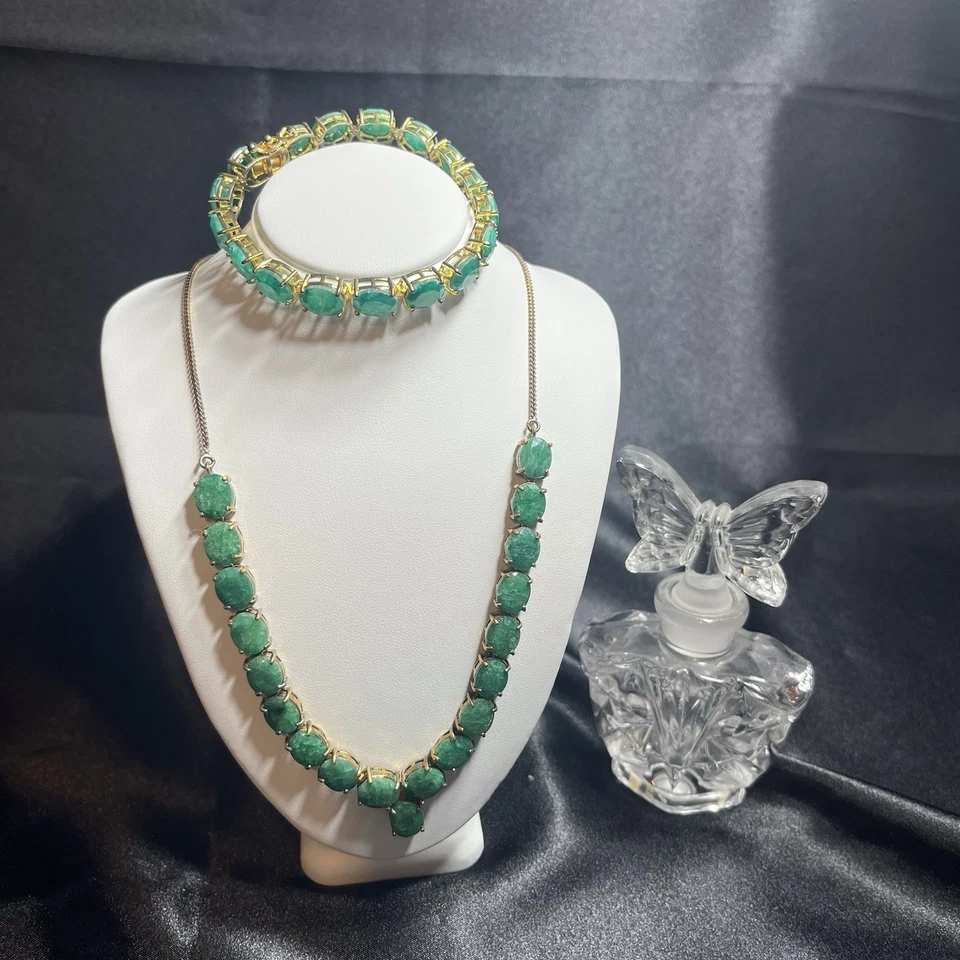 Juego de collar y pulsera Stauer / Esmeraldas verdes hechas en laboratorio con plata de ley .925 Foto 3 de 4