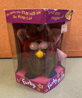 1999 Red Wolf Furby 70-800 Tiger Electronics Toy in Box - US Seller - Ships Free