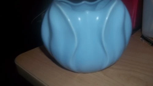 Beautiful Stangl Pottery blue 4.25" Tulip Vase Planter
