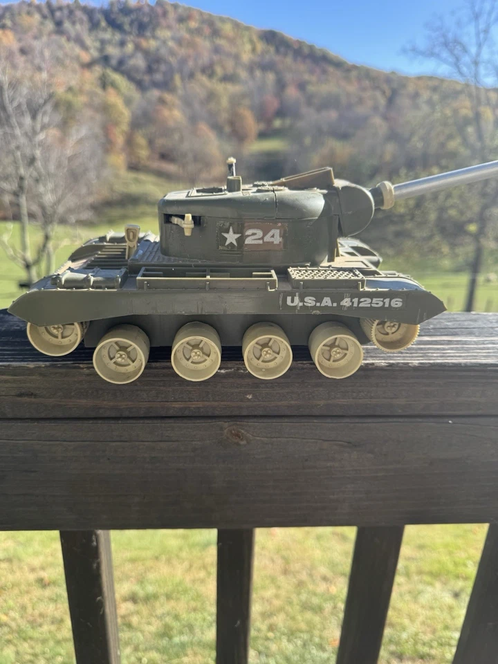 Juguete batería tanque bulldog luz REMCO vintage años 60 - no funciona Foto 2 de 4