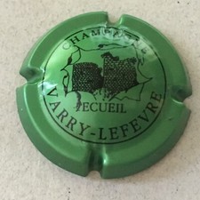 Capsule de champagne VARRY-LEFEVRE (9. vert pâle métallisé et noir)