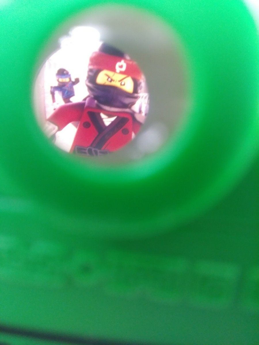 The LEGO Ninjago Movie Holographic Cup&Viewer McDonalds Toy 2017