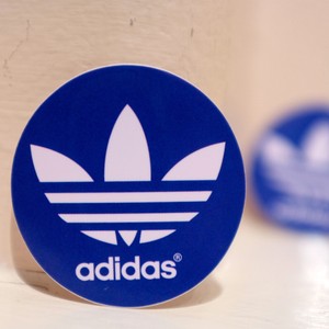 adidas round logo