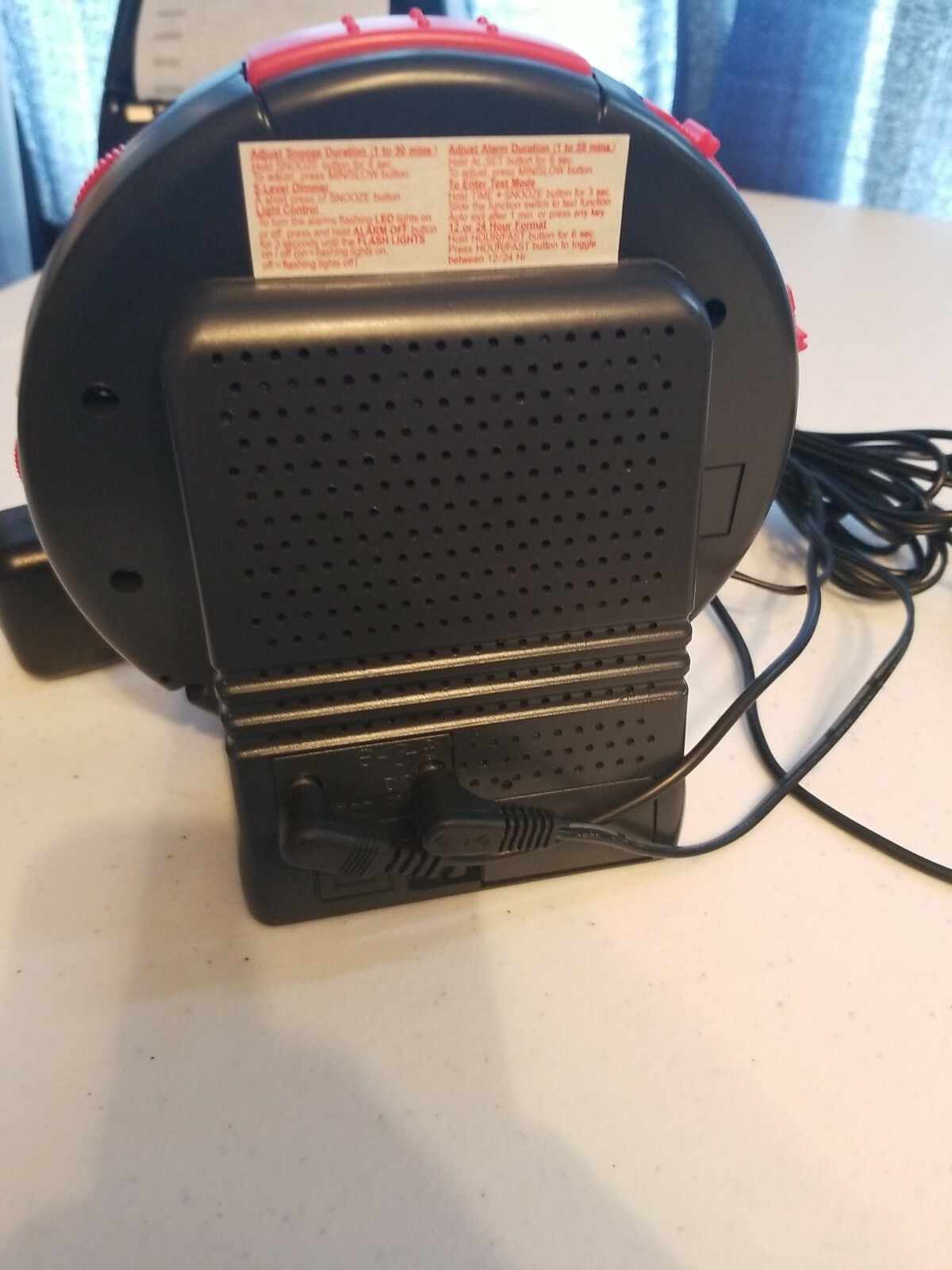 Sonic Alert Sonic Bomb Alarm Clock With Super Shaker SBB500SS-v3 TESTED WORKS