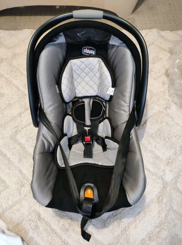 chicco baby capsule