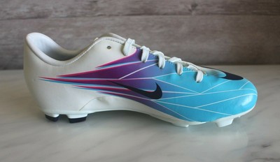football boots nike white
