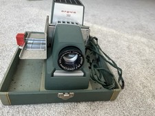 Vintage- Argus 300 Automatic Slide Projector w/ Carrying Case UNTESTED