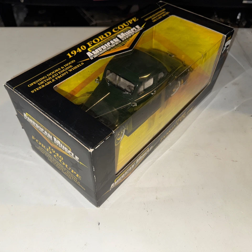 ERTL AMERICAN MUSCLE 40 FORD HOT ROD COUPE LTD EDITION 1940 1/18 - Image 4 of 4