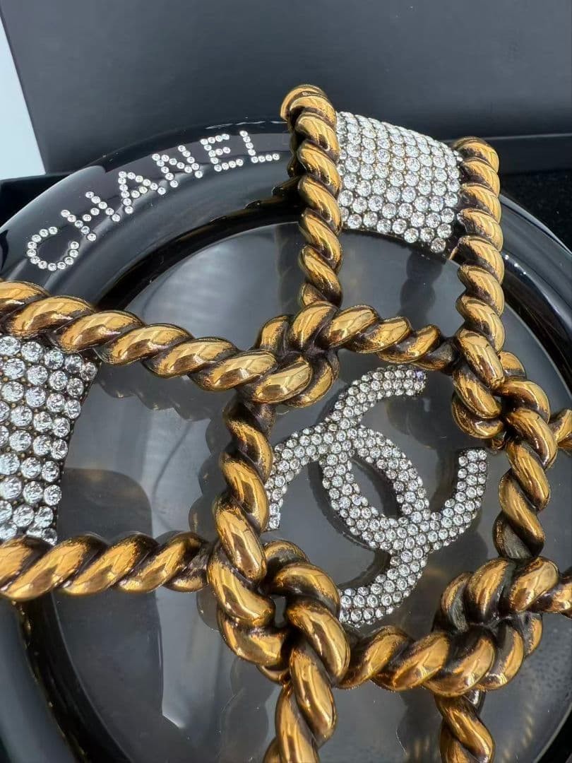 CHANEL - 新品♡完売♡レア 2018最新 CHANEL 7PLUS & 8PLUS ケース CHANEL 2018 Cruise Lifebuoy Chain Clutch Bag Acrylic Rare w/ Box