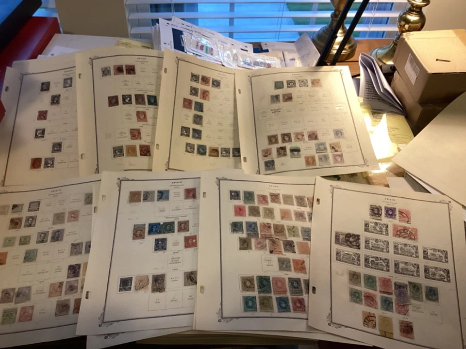 ICOLLECTZONE BOX LOTS & COLLECTIION Spain Scott Album  (LG022) - Image 3 of 4