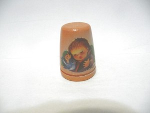 THIMBLE VINTAGE ORANGE WOOD ANRI ITALY '82 3RD LE BOY W/BLUEBIRD