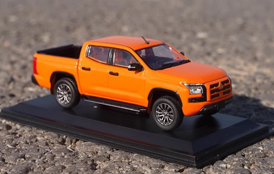 1/43 Scale Mitsubishi All-New Triton Pickup Orange Diecast Car Model Toy Gift - Image 2 of 4