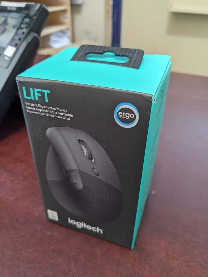 Logitech Lift Wireless Vertical Ergonomic Mouse CU0021 MR0094 - Image 2 of 3