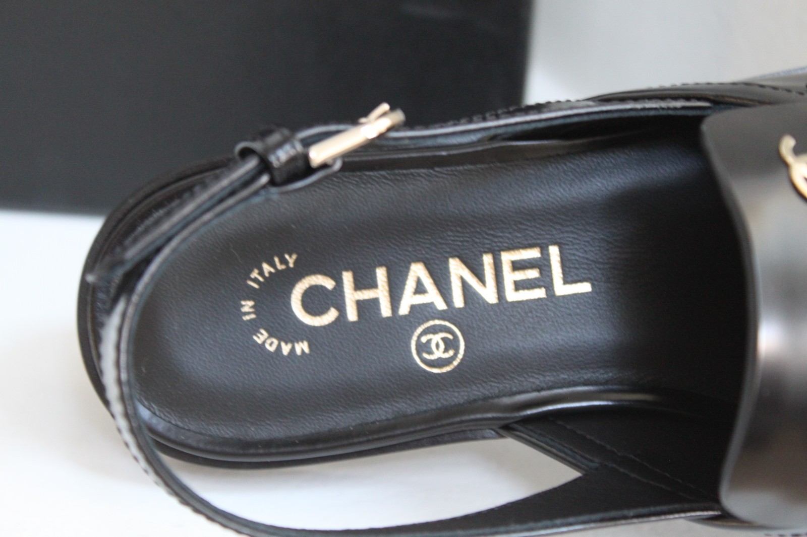 sz 8.5 / 39 CHANEL Black Leather CC Logo Slingback Flat Loafer Moccasins Shoes thumbnail 7