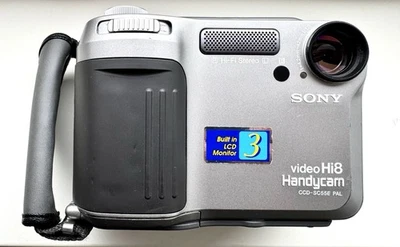 Sony Video Hi8 Handycam CCD-SC55E PAL + RMT-716 + Hi8 Kasseten - Bild 1 von 4