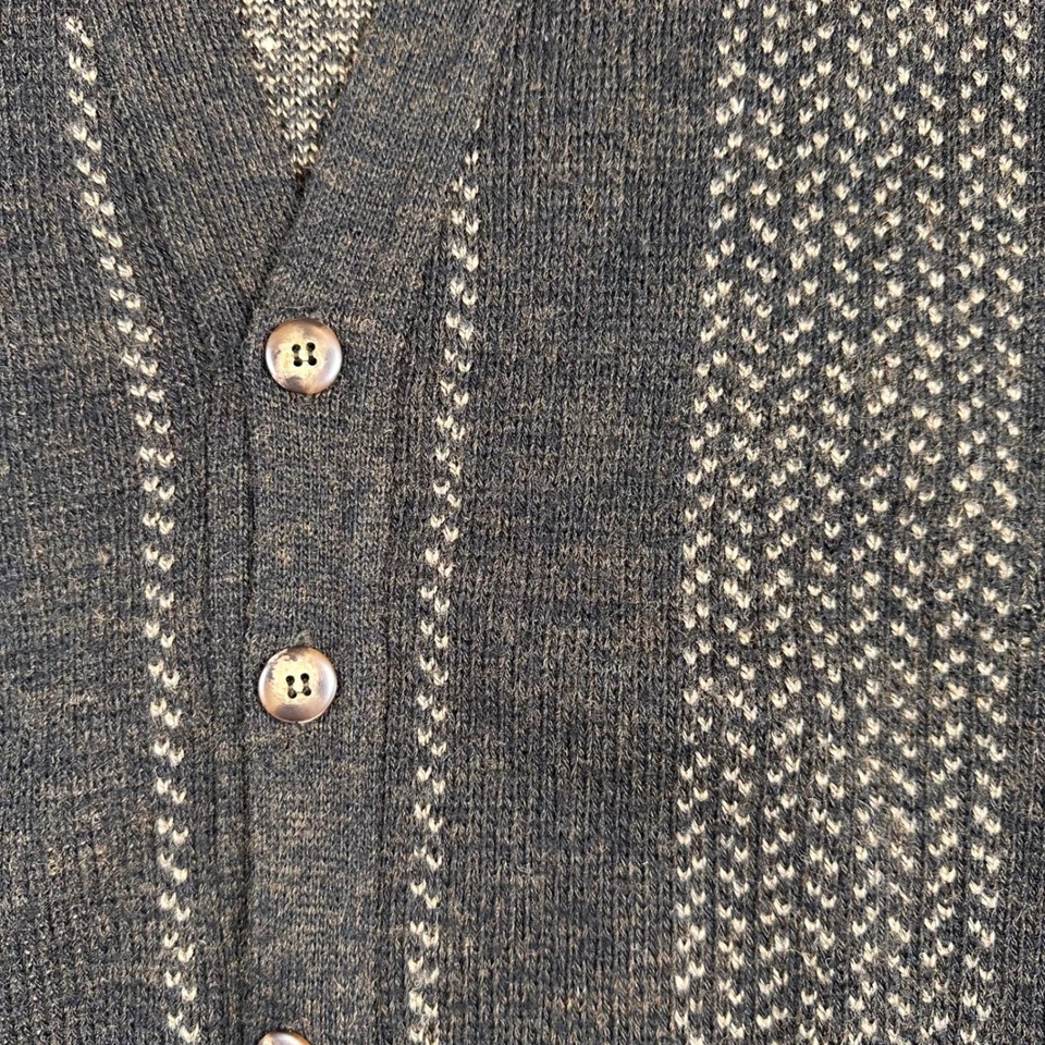 Cardigã masculino JOHN ASHFORD suéter tamanho G feito na Itália malha cinza carvão - Imagem 4 de 4