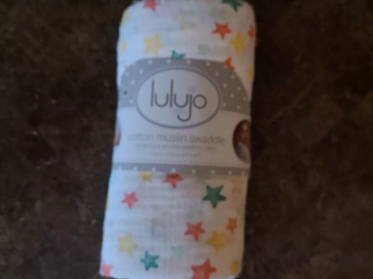 Lulujo muslin online swaddle